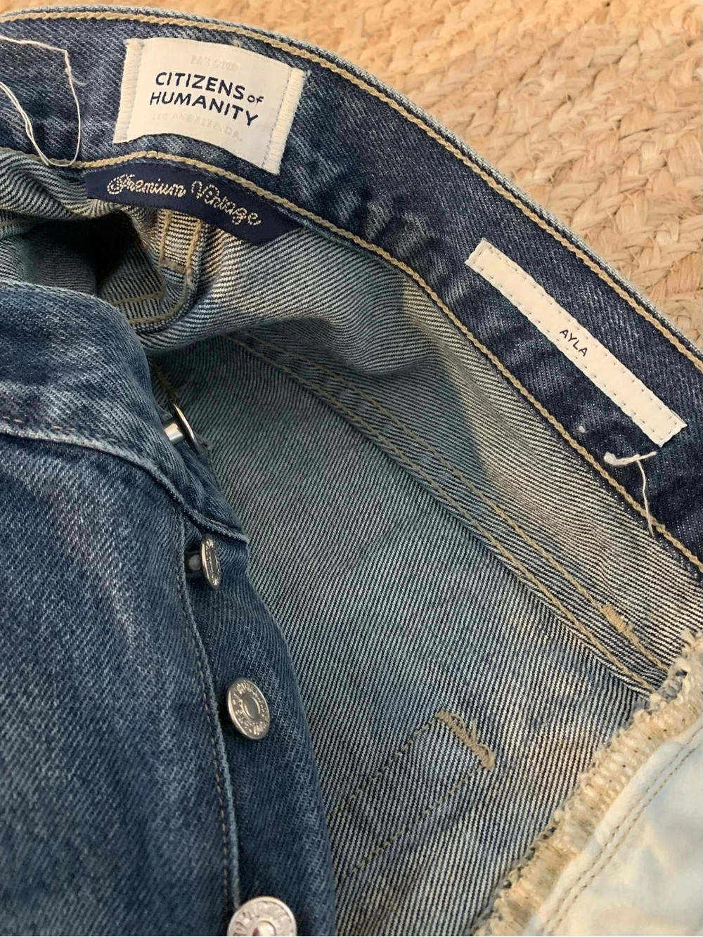 Citizens Of Humanity Two-Tone Denim Straight Jeans - Picture 8 of 9